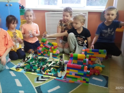 Квадролетопись. ЛЕГОнавты на Квадроземле.