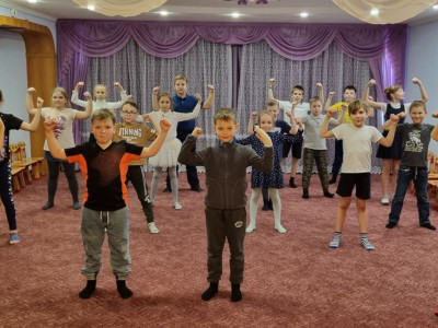 Квадроклассники разучивают супертанец!