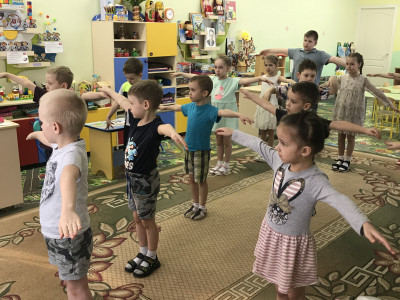 Знакомство детей с мотивационными наклейками