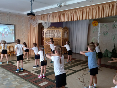 Жители планеты ДОБРОМИР не скучают: тренируют ловкость, логику включают