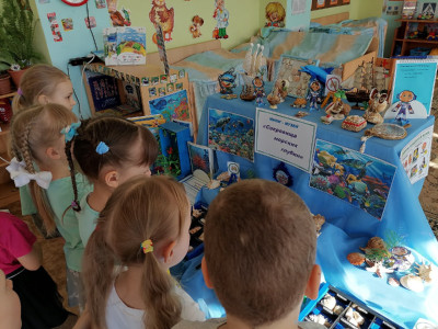 Квадрозвёзды посетили мини-музей "Сокровища морских глубин" и приняли участие в космических стартах "Путешествие к далёким Квадрозвёздам"