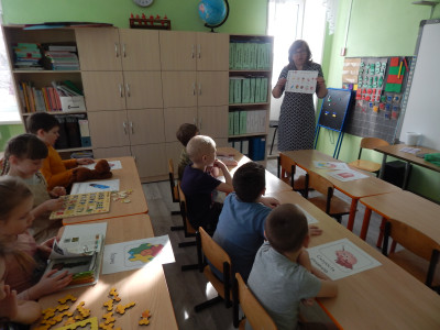 Квадрознайки знакомятся с мотивационными наклейками! 