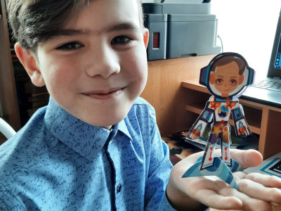 ""  Интересная игра. Квадронавт готов! Ура!