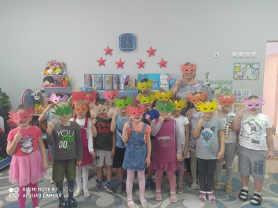 Мы конструируем, грим нашим квадродетям. 