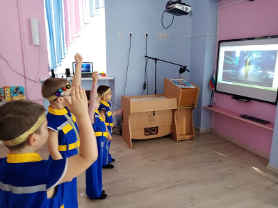 Придумали приветствие, прощание, выучили танец Шалобамба!