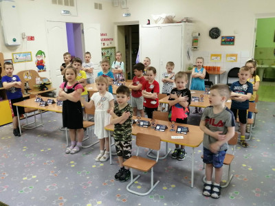 ЧДОУ 195 ОАО РЖД г. Красноярск.Наша сплоченная команда " Кристаллята", продолжает свою квадролетопись!Вместе мы дружны и едины, а значит непобедимы!