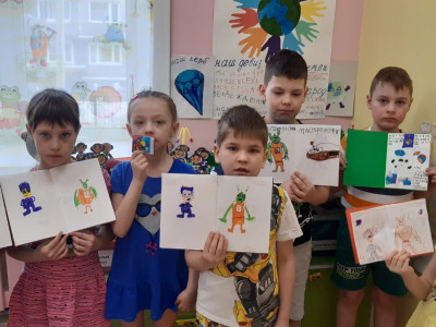В книгах, в комиксах, в театре поселились квадронавты.