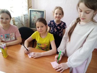 Бейбиёдики к путешествию готовы! Наш девиз четыре слова, Бейбиёдики - это клево! 