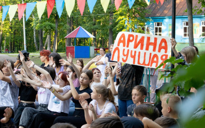 В детском оздоровительном лагере «Орленок» провели конкурс детских талантов