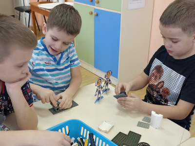 Квадролетопись. ЛЕГОнавты на Квадроземле.