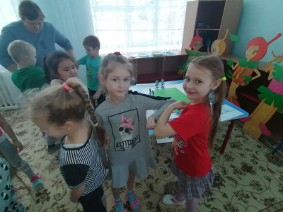 Приветствие группы "Радуга". Так будем здороваться с жителями  КвадроЗемли.