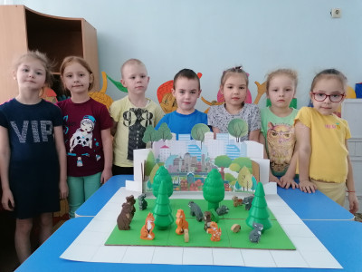 Нам нравится населять нашу землю животными нашего края. 