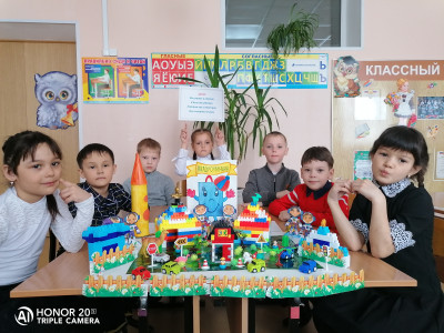 квадроумники заселили планету квадронавтами)))