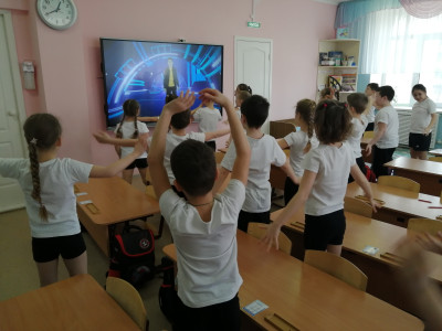 1 класс "Земляне". Разучивание танца