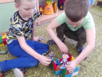 Путешествуем и играем со своими квадронавтиками!
