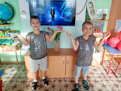 в Детском саду №233 ОАО "РЖД" Культуронавты танец "Шалабамба" изучают, при входе в игру его повторяют! Свои движения у нас - просто класс!  